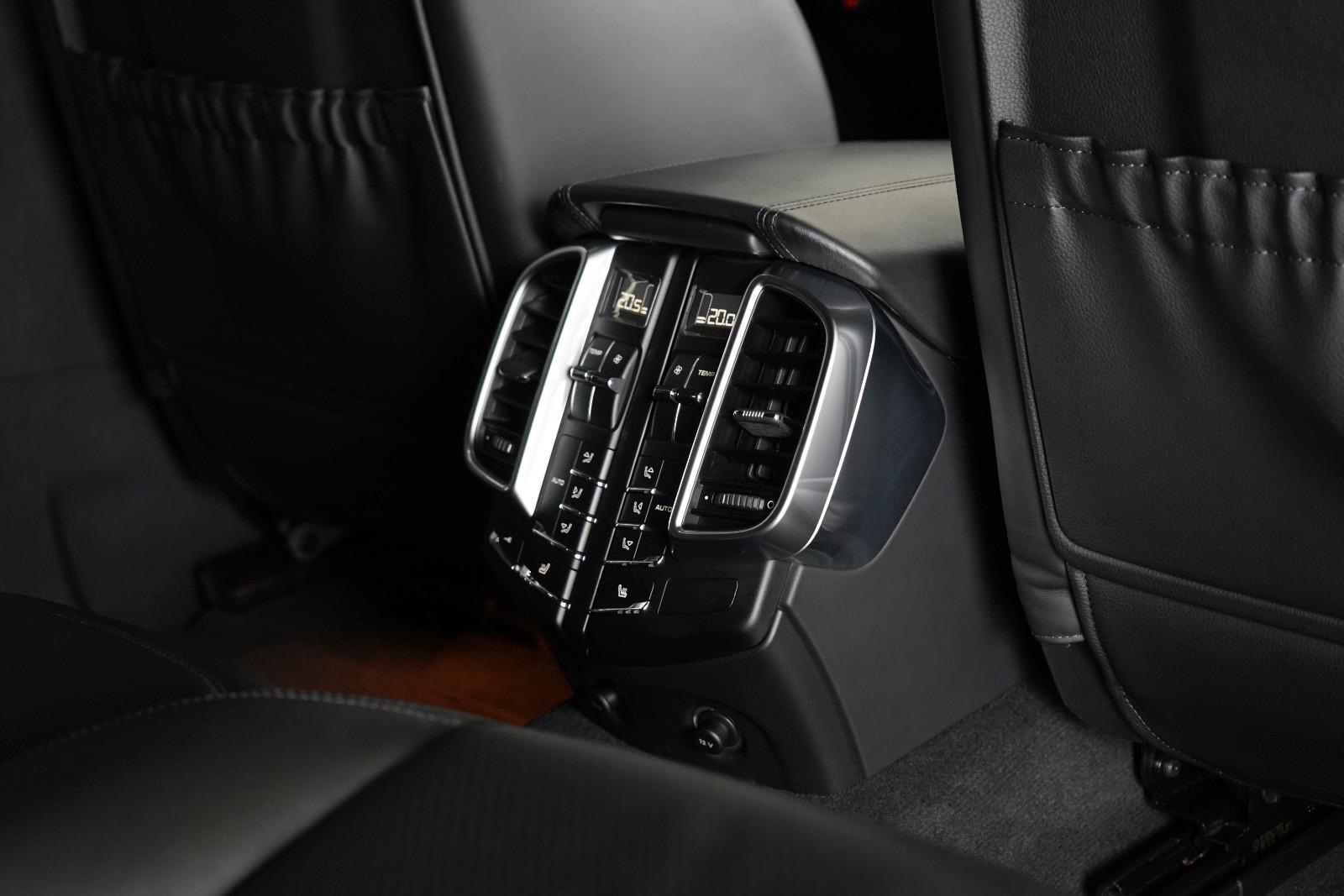 Porsche Cayenne Turbo V8*Navi*Luftfahrwerk*20 Z. Spyder*