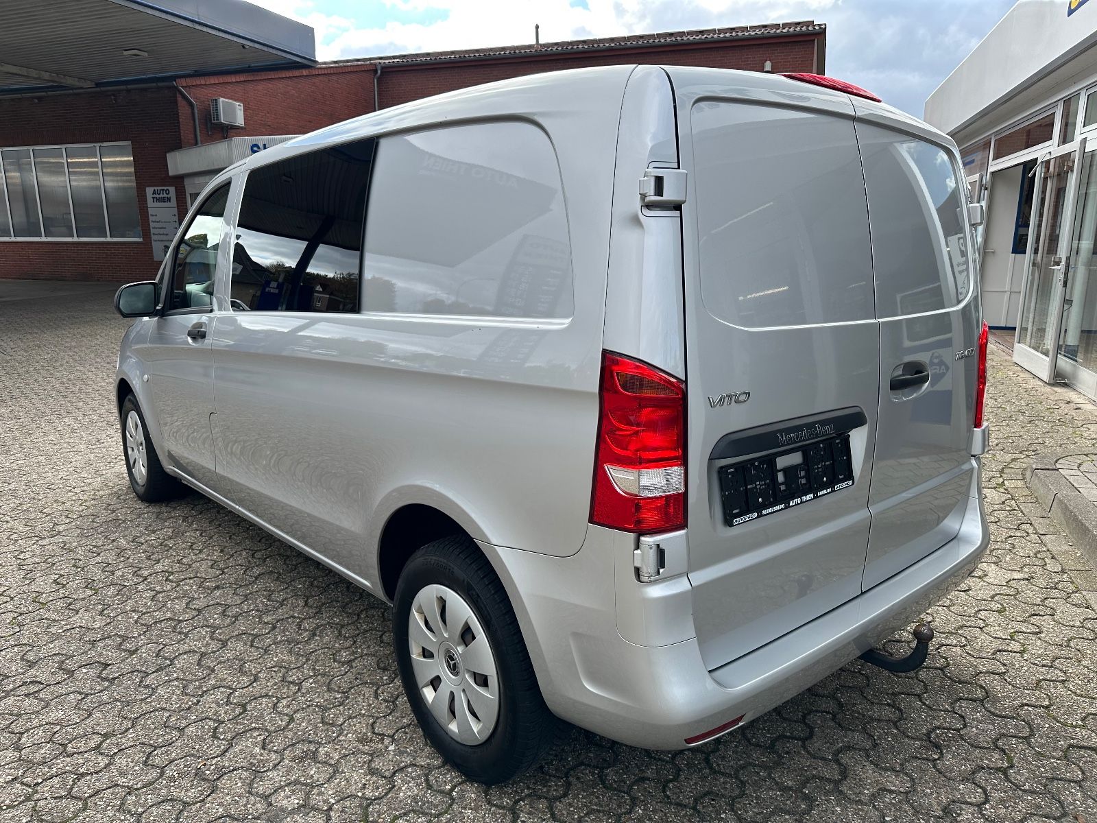 Fahrzeugabbildung Mercedes-Benz Vito Mixto 116 CDI AHK/Standhzg/Hecktüren/Klima