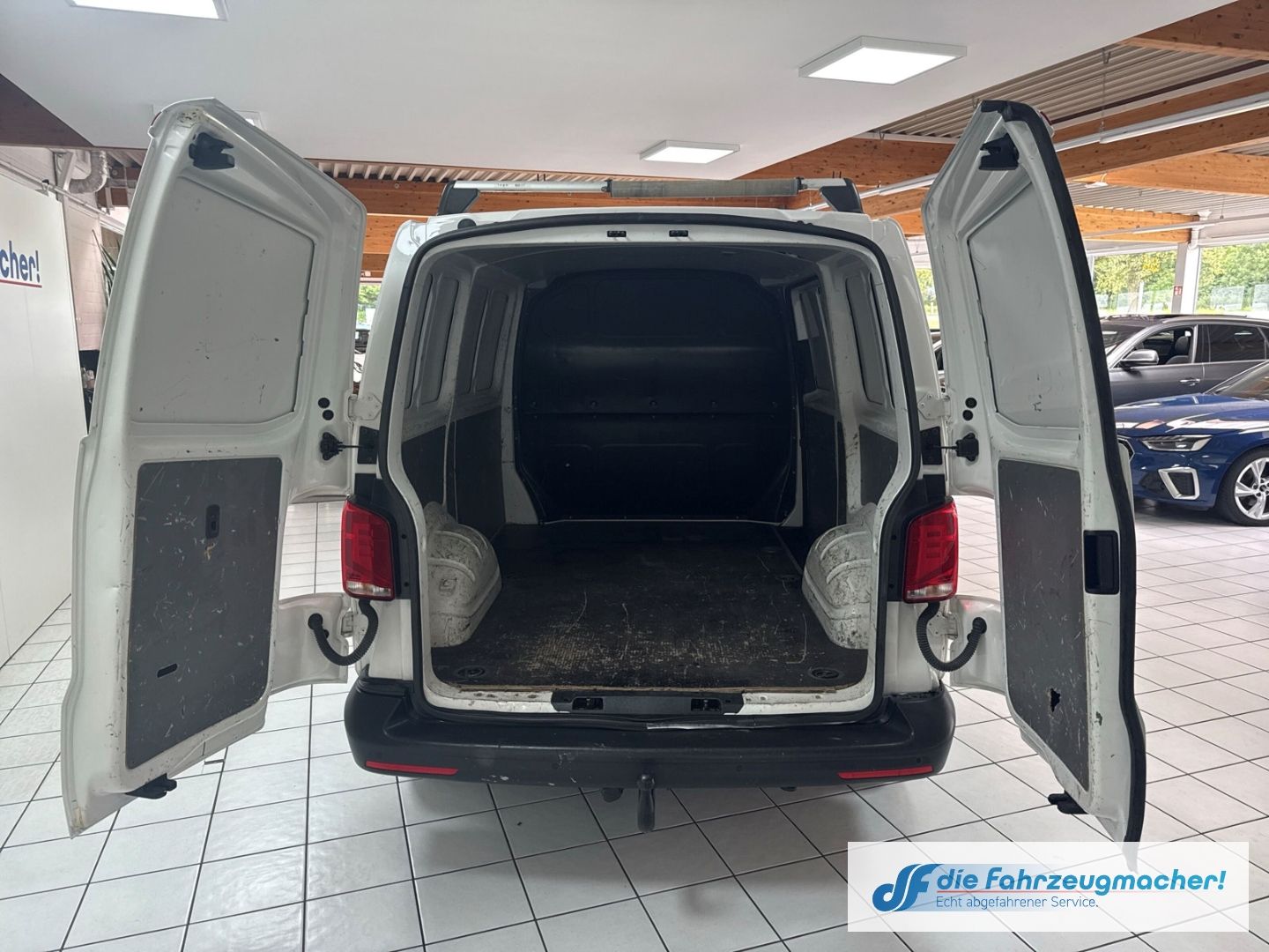 Fahrzeugabbildung Volkswagen Transporter T6.1 Kasten FWD 2.0 TDI DAB Notbrems