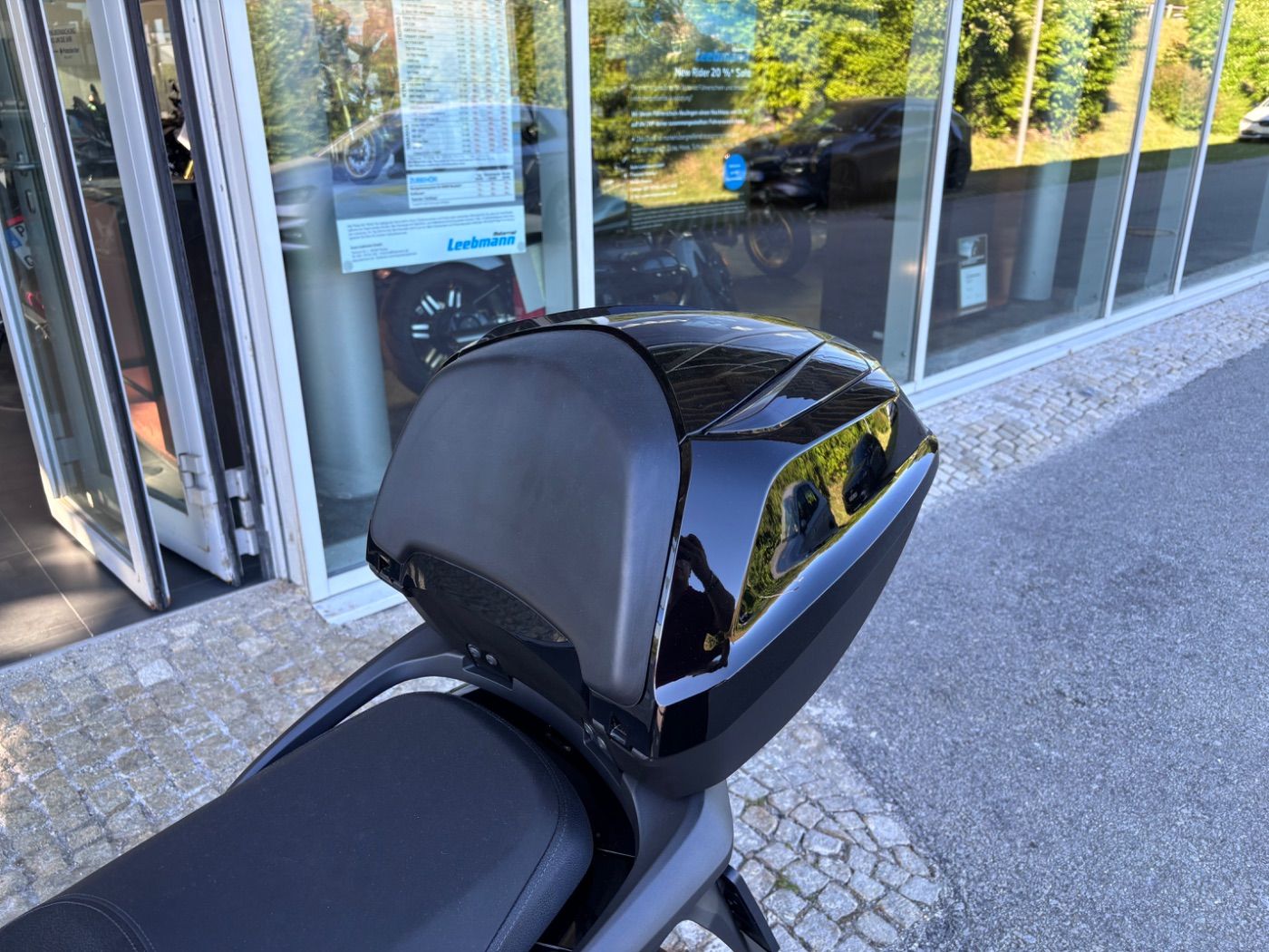 Fahrzeugabbildung Honda SH 350i inklusive Smart-Topcase
