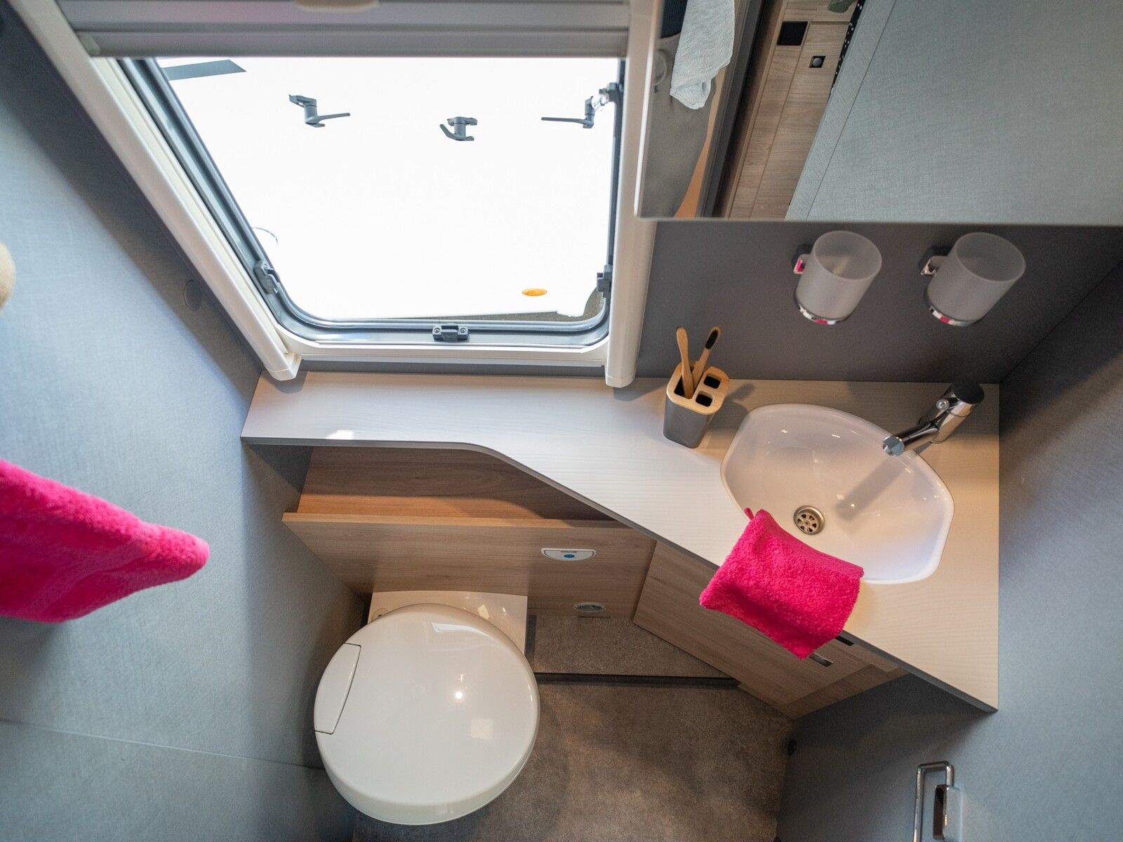 Fahrzeugabbildung Dethleffs Just Camp T 7052 EB Navi/RFK SAT/TV Markise uvm.