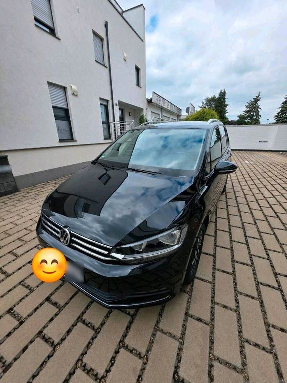 Image of Volkswagen Touran
