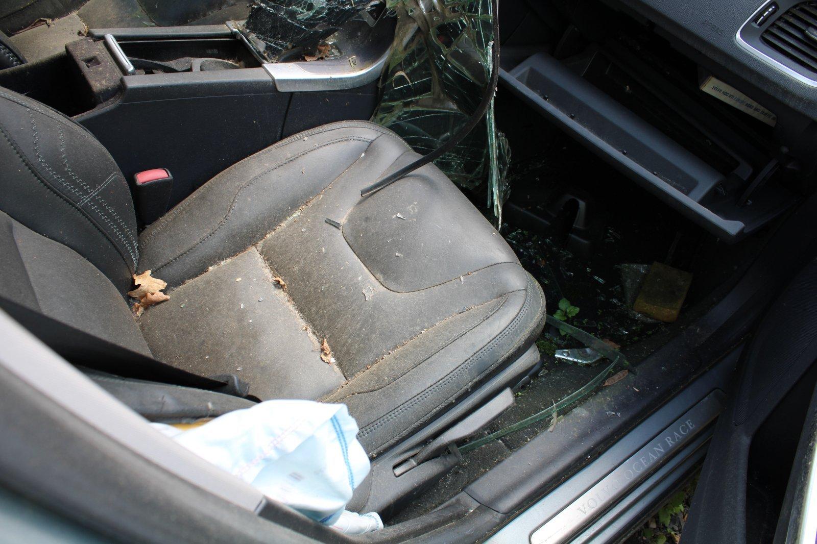 Volvo V60 2012 — photo 13