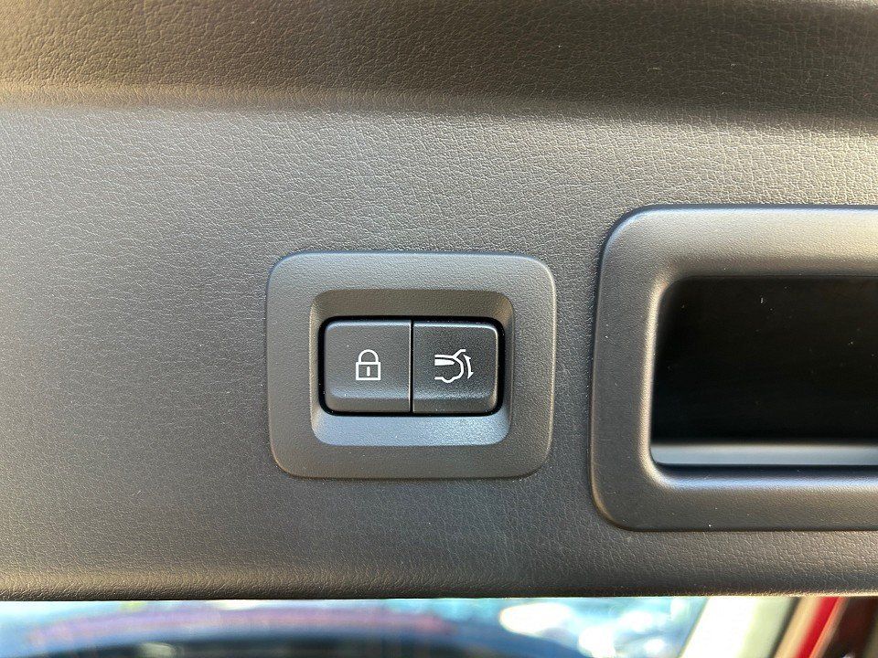 Fahrzeugabbildung Mazda CX-30 SKY-X 180 AWD 6AG SELECTION AHK BOSE LEDER