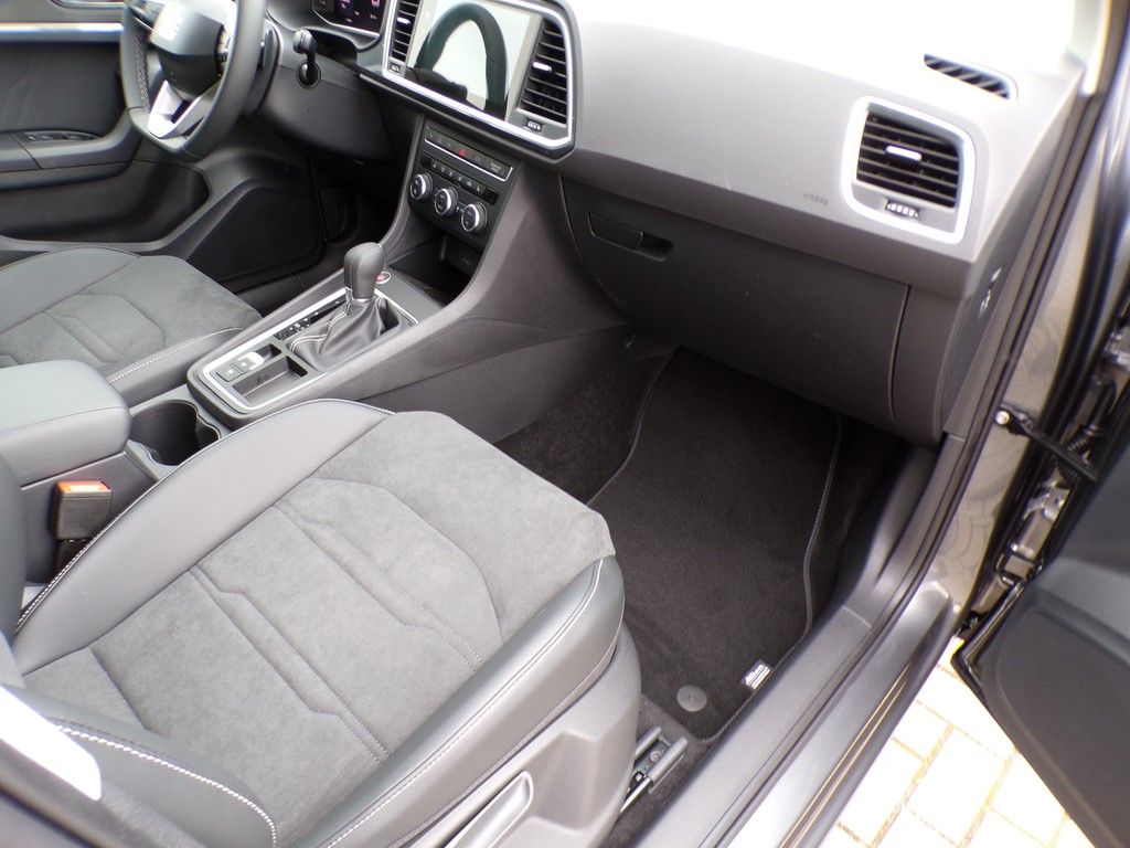 Fahrzeugabbildung SEAT Ateca 1.5 TSI DSG Style