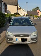 Ford Focus 1,6TDCi 80kW DPF Ambiente Ambiente - Ford Focus aus 2006 mit Diesel-Antrieb