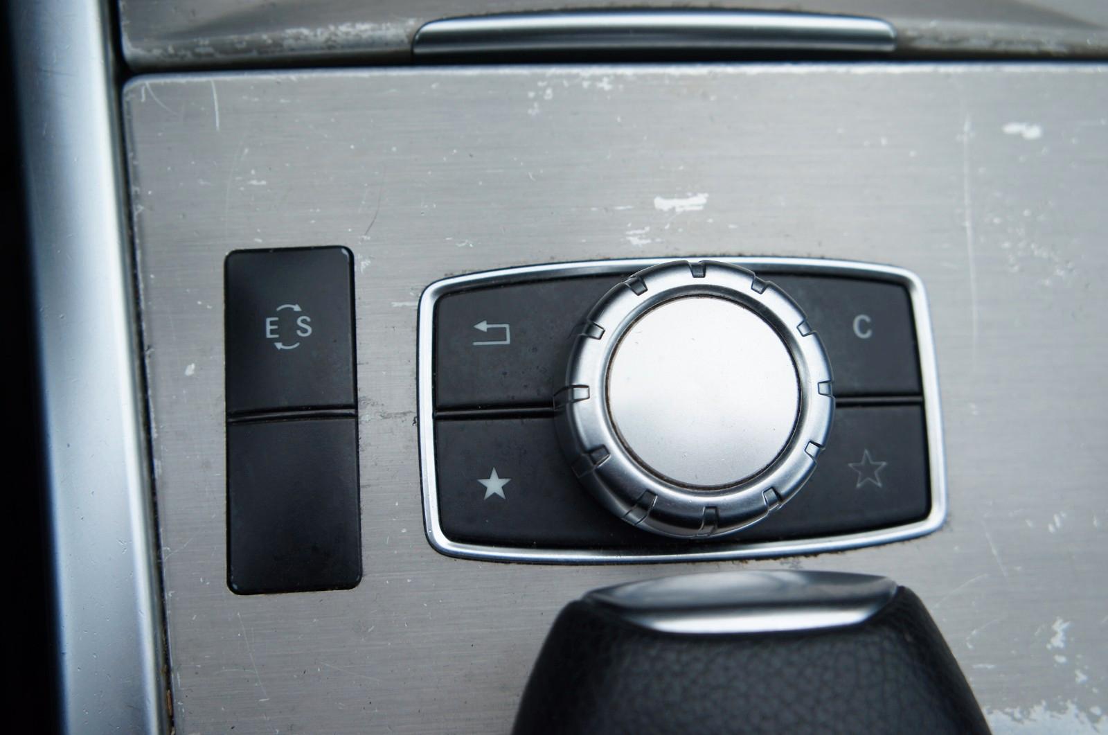 Mercedes-Benz E200 2014 — photo 17