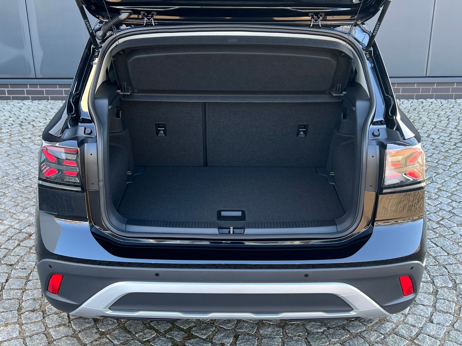 Fahrzeugabbildung Volkswagen T-Cross Life 1.0 TSI DSG *IQ.Light, Climatronic,