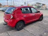 Dacia Sandero Laureate /AHK/SH/Klima - Dacia Sandero Laureate mit Benzin-Antrieb