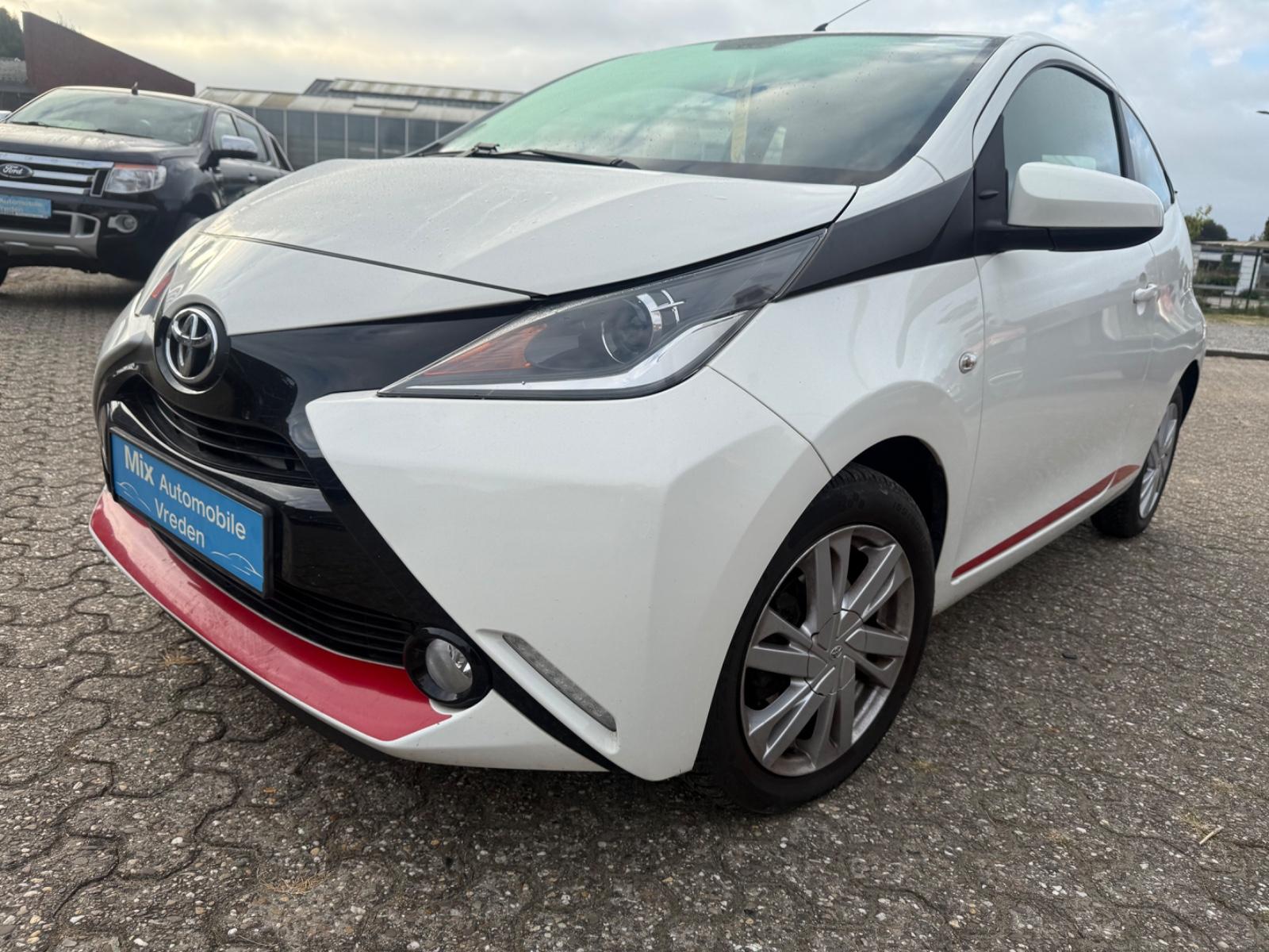 Toyota Aygo AYGO x-play touch AHK