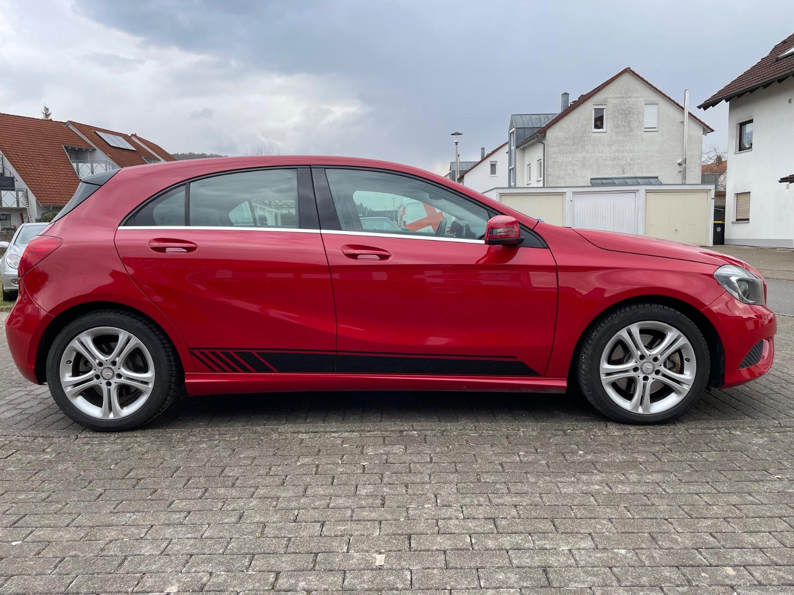 Mercedes-Benz A 250 4Matic AUT/NAVI/XENON/ALU/STANDHEIZUNG/TOP