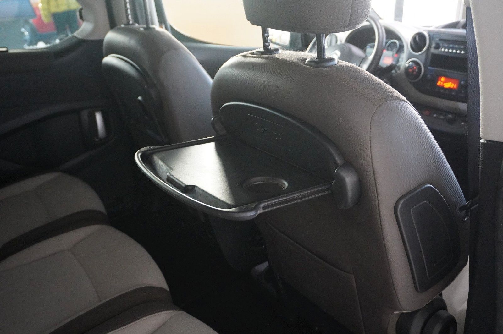 Fahrzeugabbildung Citroën Berlingo Kombi 1.6 HDI SELECTION 5-SITZ KLIMA/SH