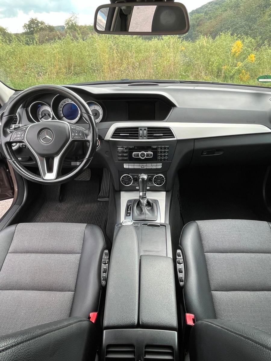 Mercedes-Benz 300 2012 — photo 14