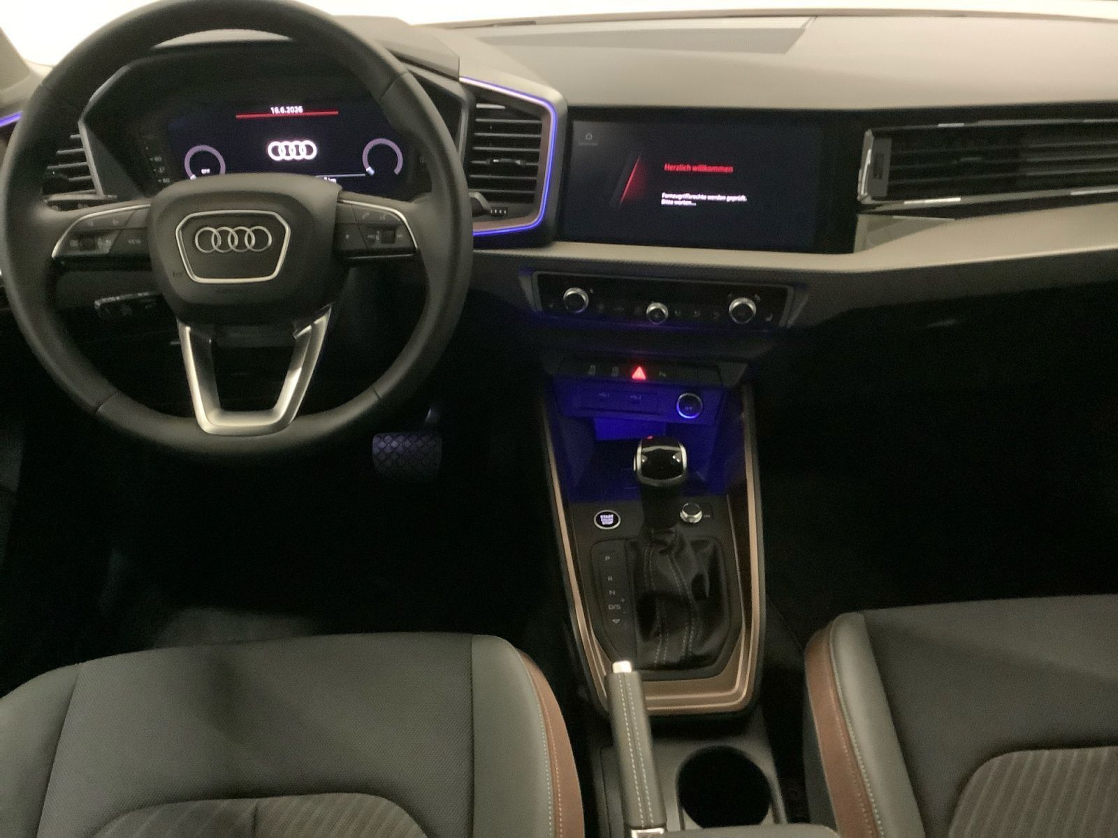 A1 Sportback S line 25 TFSI S-tronic,LED,S-line