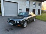 BMW E28 525 eta Shadow Line - BMW 525 aus 1987
