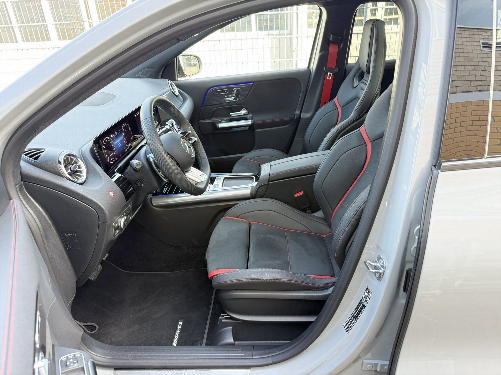 Fahrzeugabbildung Mercedes-Benz AMG GLA 35 4M PERFORMANCE-SITZE PANO AHK 360°
