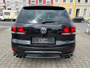 Fahrzeugabbildung Volkswagen Touareg W12 Individual JE DESIGN BODYKIT 22 ZOLL
