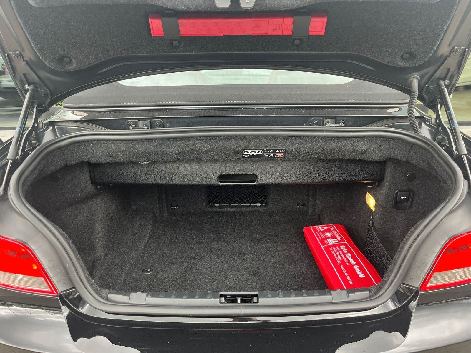 Fahrzeugabbildung BMW 120d Cabrio Advantage *LHZ*PDC*