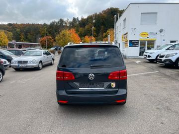 Volkswagen Touran - 9