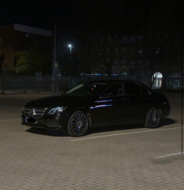 Image of Mercedes-Benz 220