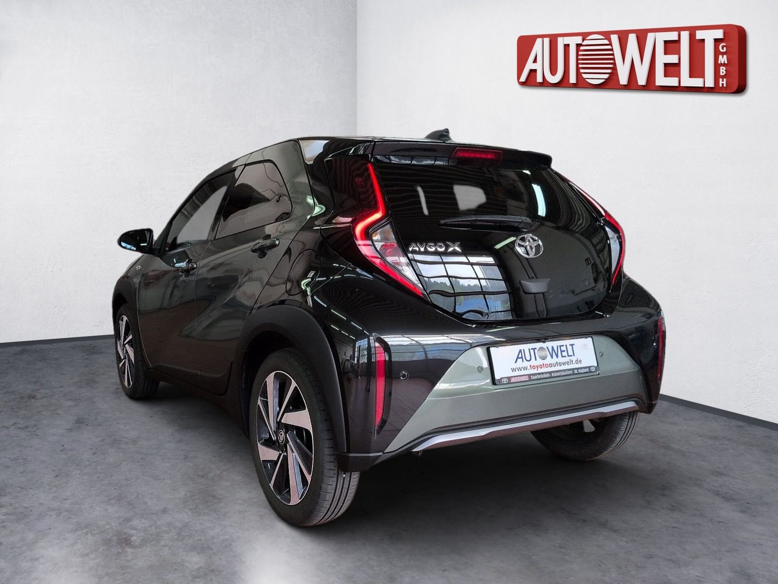 Fahrzeugabbildung Toyota Aygo X 1.0 Explore CVT AUT. KlimaA,LED,Navi,SHZ