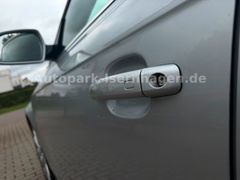 AUDI A4 2.0 TDI Ambiente Autom*Keyless*RFK*Leder*SDac AUDI A4 2.0 TDI Ambiente Autom*Keyless*RFK*Leder*SDac