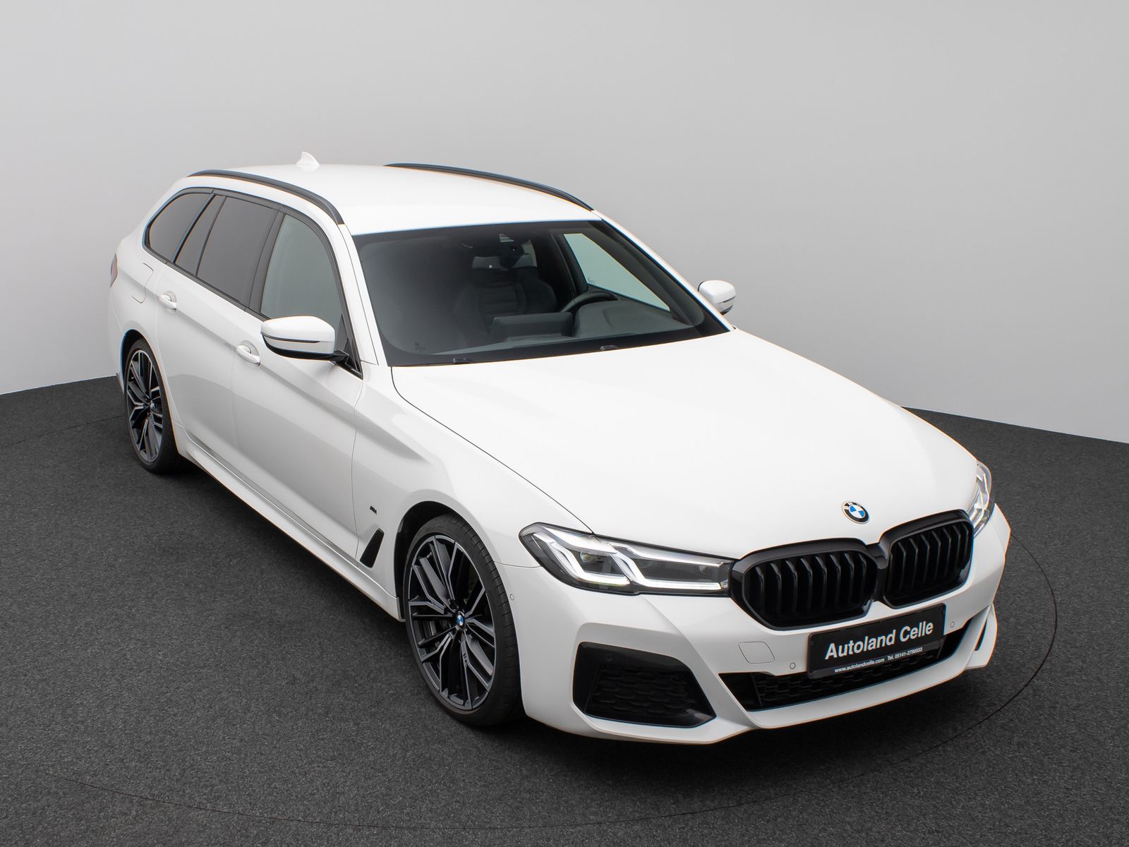 Fahrzeugabbildung BMW 540d xD M Sport Kamera DAB H/K AHK Alarm 20Zoll