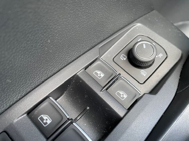 T-Cross 1.0 TSI DSG ACTIVE NAVI ACC Apple CarPla