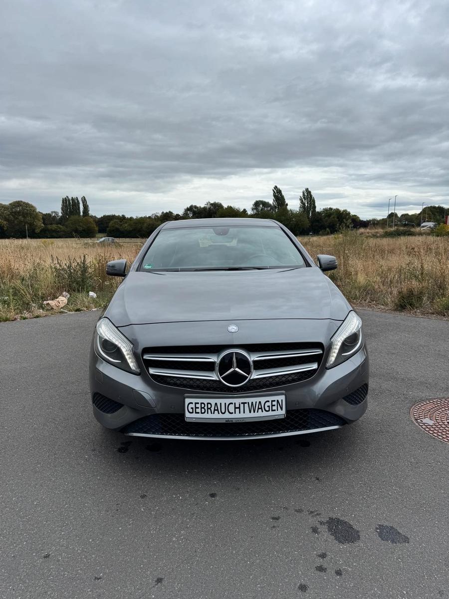 Mercedes-Benz A 250 BlueEfficiency *STANDHZG*SHZ*XENON*NAVI*