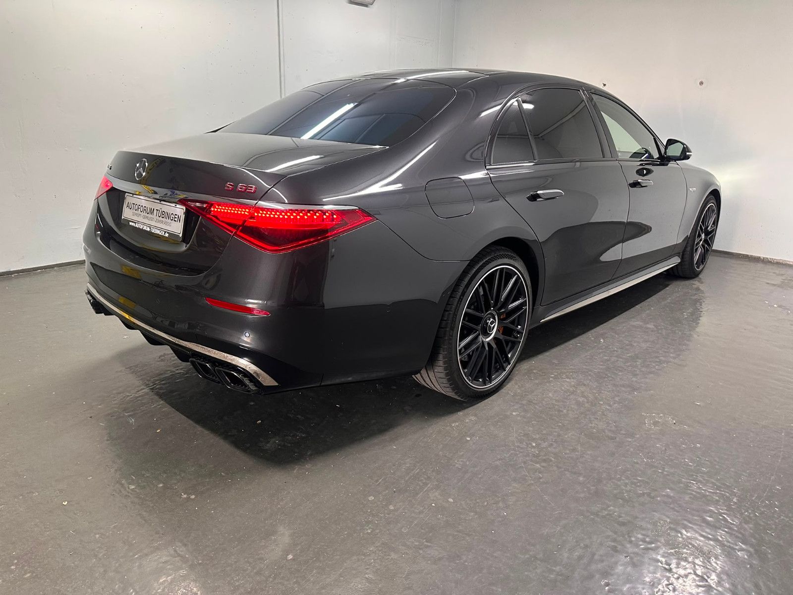 Fahrzeugabbildung Mercedes-Benz S 63 E Performance L *KERAMIK*TV*PANO*MASSAGE*