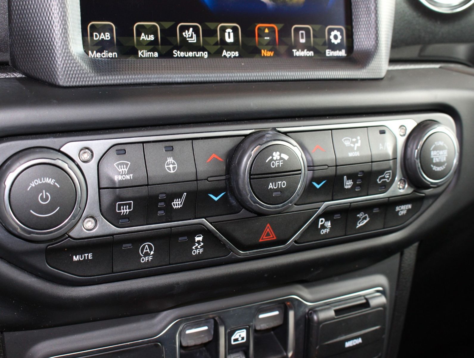 Fahrzeugabbildung Jeep Wrangler Unlimited Trail Rated 4x4+Leder+Alpine