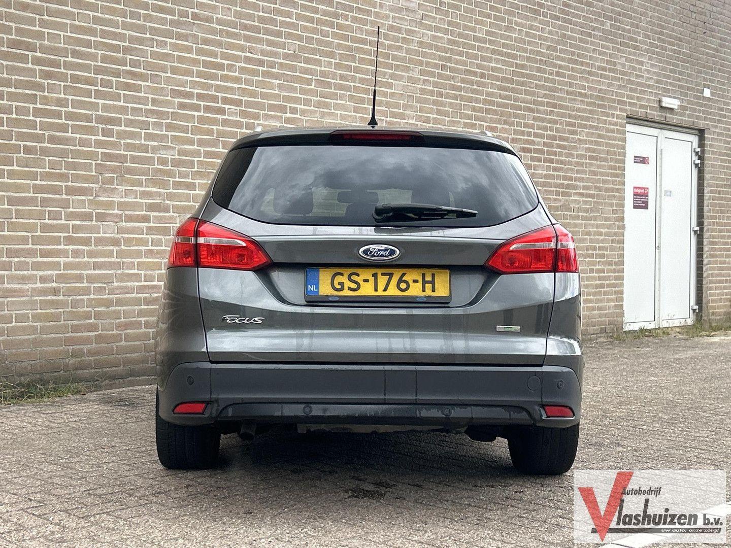 Ford Focus 2015 — photo 6