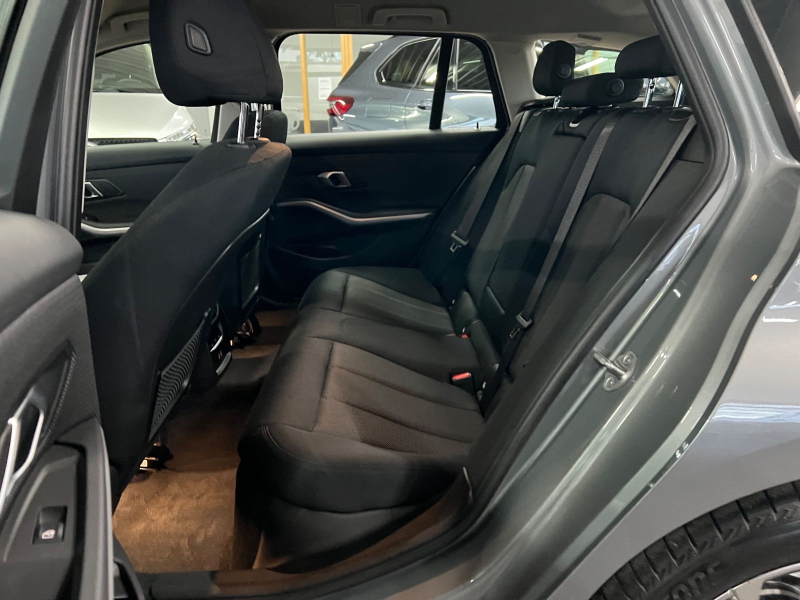 BMW 318 d Touring Driving Assistant+Facelift+Cockpit foto 22