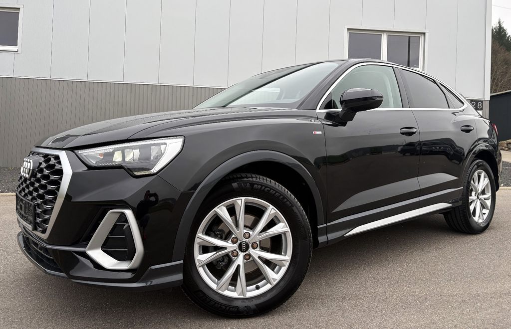 Image of Audi Q3