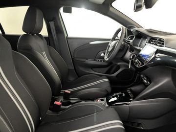 Fotografie 6 des Opel Corsa 1.2 Direct Injection Turbo Hybrid 48 V YES