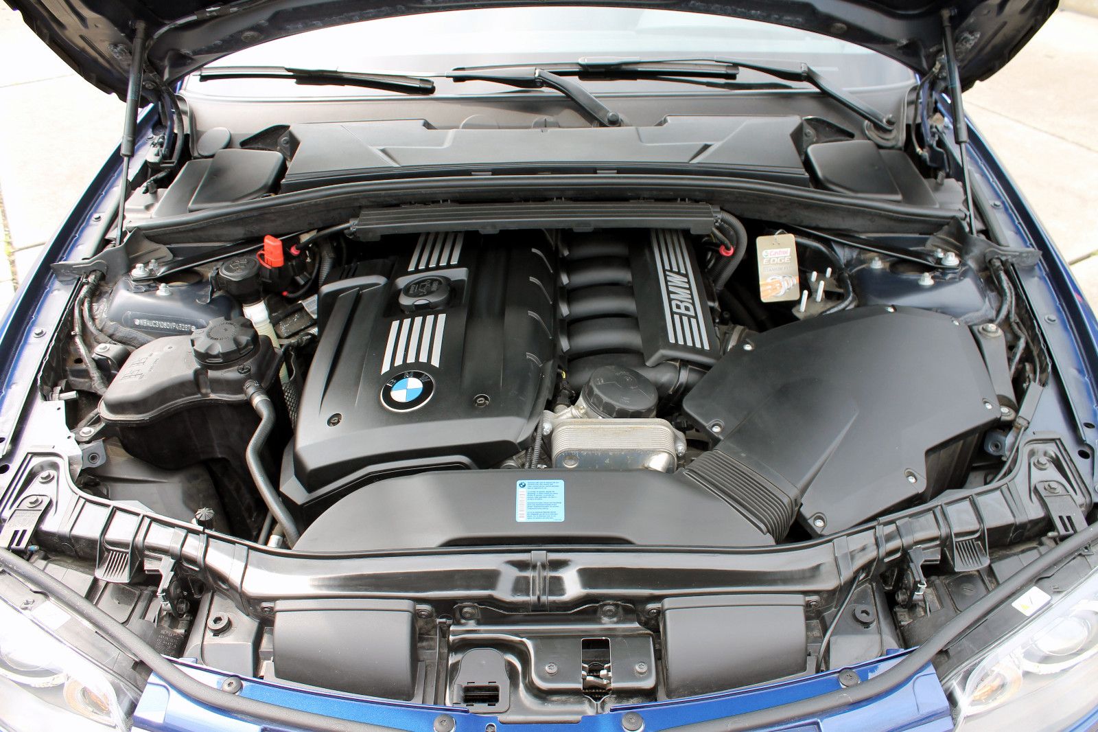 Fahrzeugabbildung BMW 125i Coupé E82 M-Sport PDC SHZ XENON eGSD 2Zonen