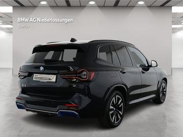 صورة 2 لـ 2023 BMW IX3