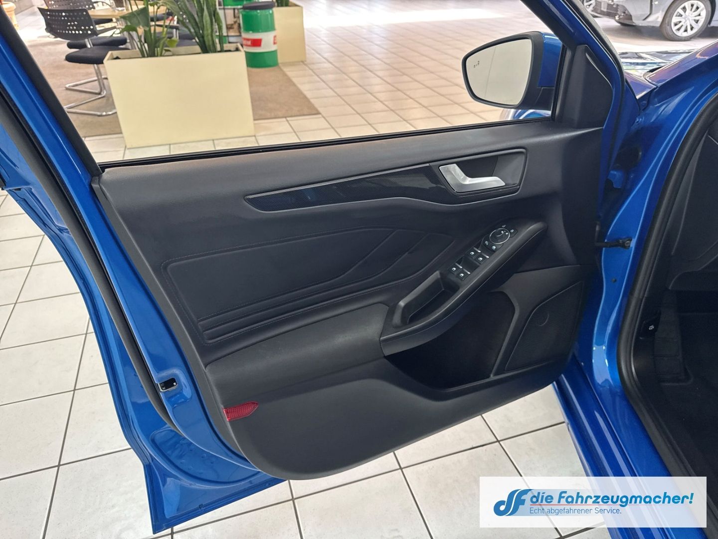 Fahrzeugabbildung Ford Focus Turnier ST-Line Sportpaket Navi Memory Sit