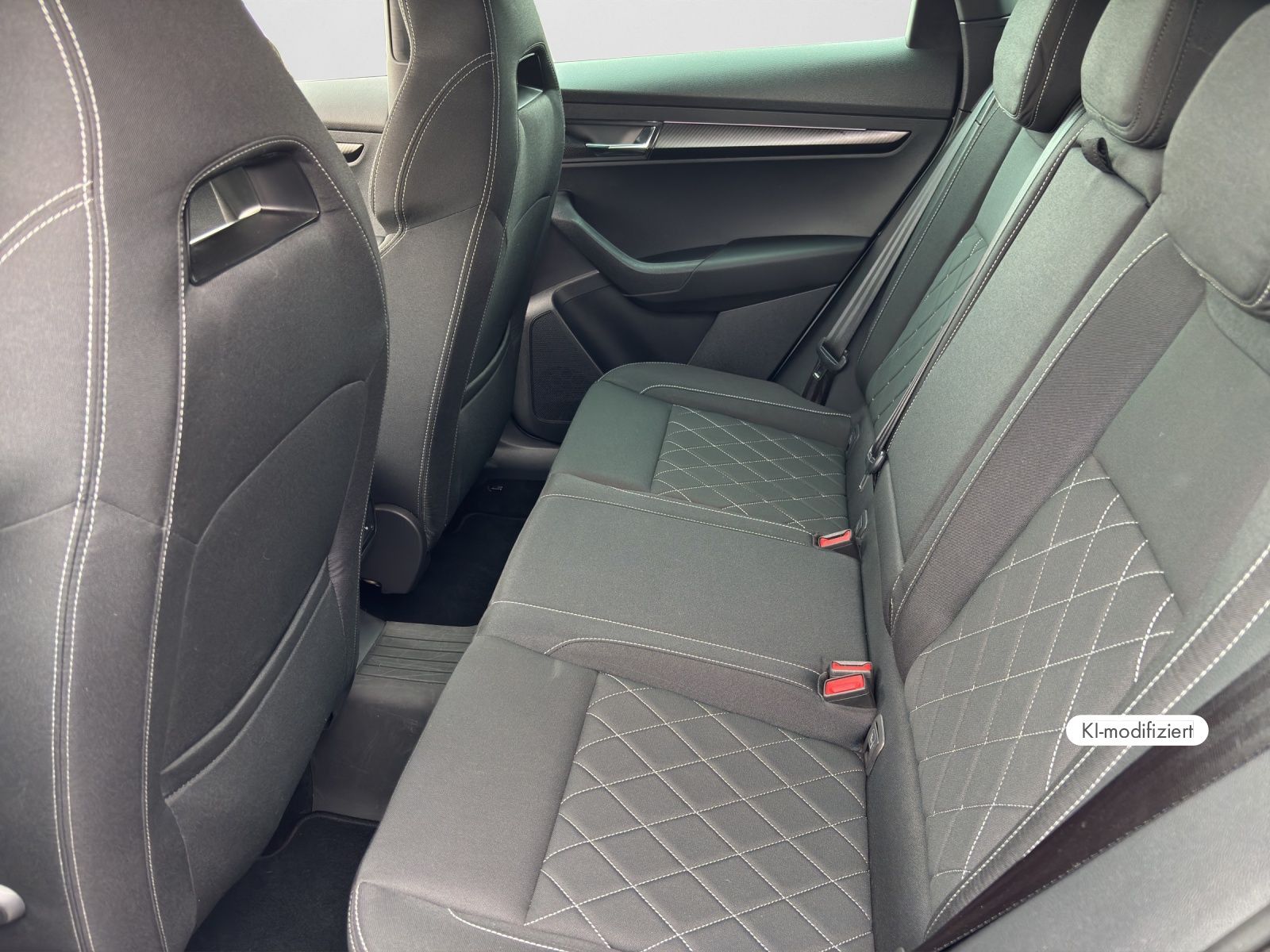 Skoda Karoq - Bild 15