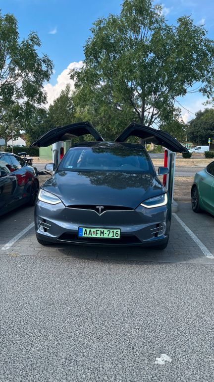 Image of Tesla Model X