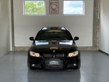 BMW 330 - 3