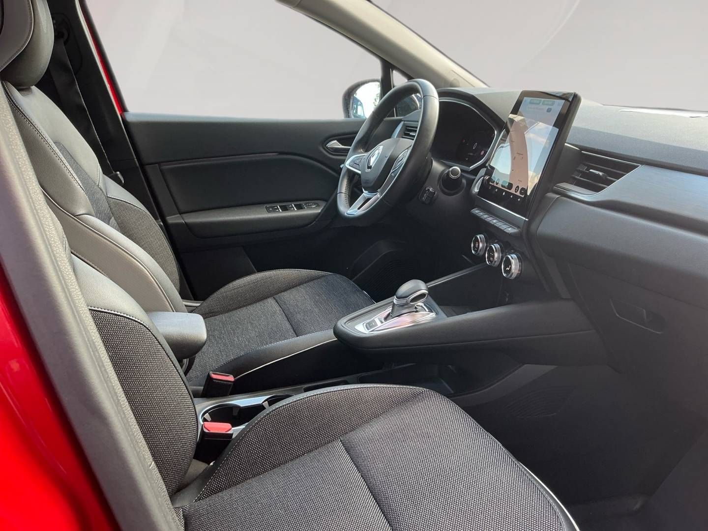 Fahrzeugabbildung Renault CAPTUR INTENS E-TECH PLUG-IN 160