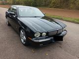 Jaguar XJ8 3.5 Liter - RHD Rechtslenker - schwarze Jaguar XJ8