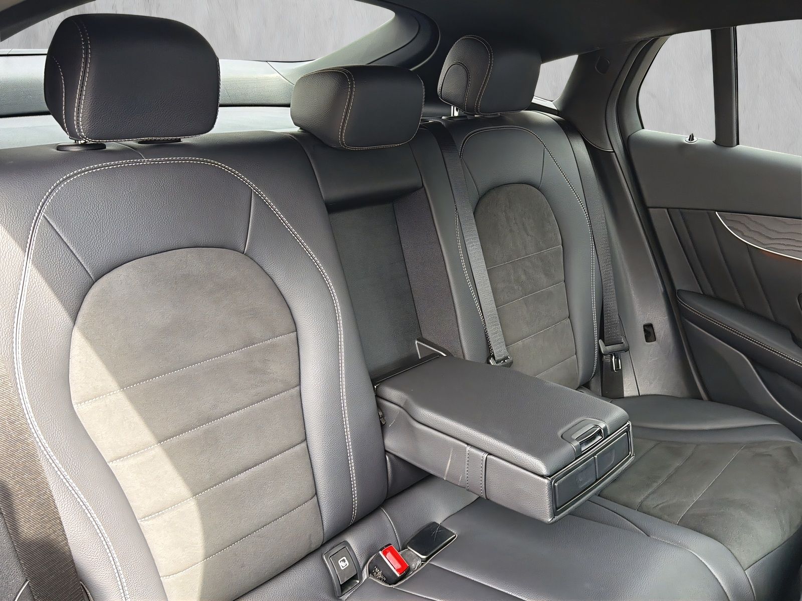 Fahrzeugabbildung Mercedes-Benz GLC 250 d Coupe AMG 4Matic MEMORY LED AHK KAMERA