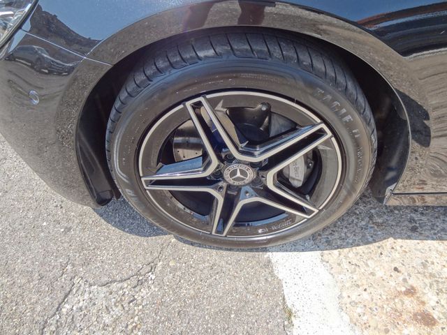 Fahrzeugabbildung Mercedes-Benz E 300 de/AMG/Pano/Widesreen/AHK/Leder/