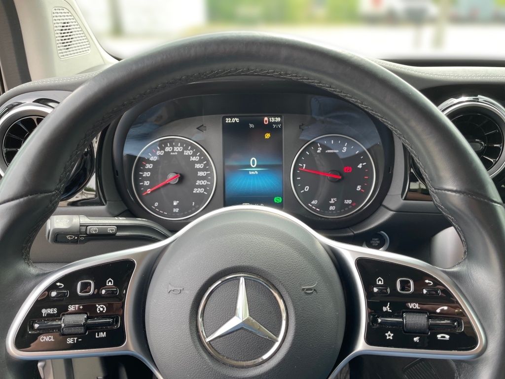 Fahrzeugabbildung Mercedes-Benz T 180 d Edition Standard AHK, LED, NAVI, RFK, SH
