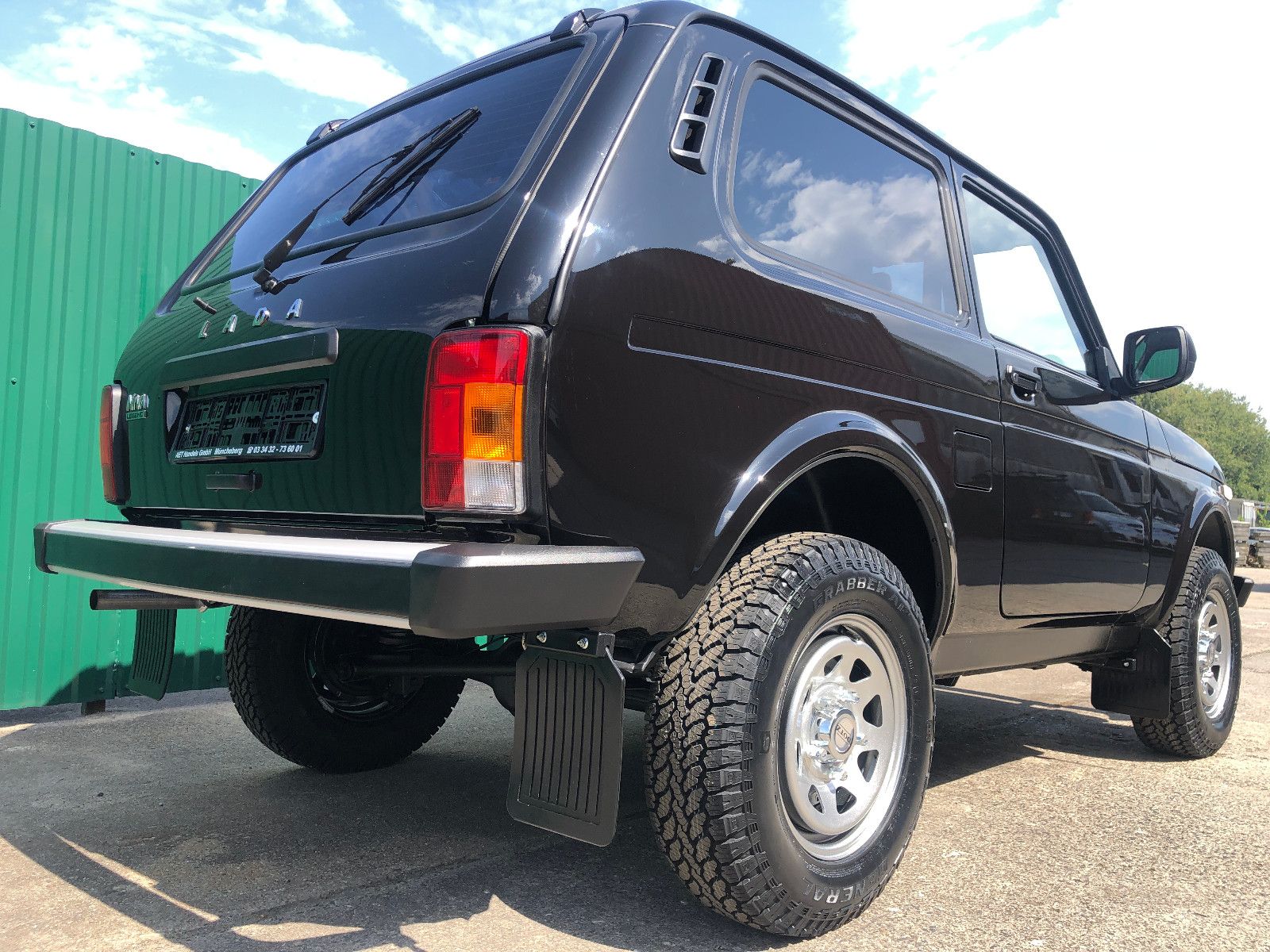 Fahrzeugabbildung Lada LADA NIVA "PREMIUM PLUS" Sonderausst.  AET-2025!