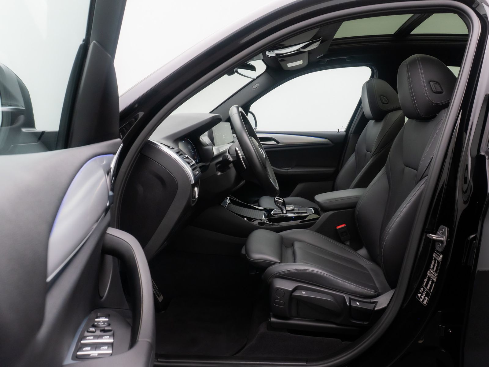 Fahrzeugabbildung BMW X3 xD20d  M Sport Panorama Kamera DAB AHK 19Zoll