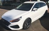 Hyundai i30 CW 1,0 T-GDI 7DCT Trend*NAVI*LED*Kamera*FSE - Hyundai i30 mit Benzin-Antrieb: Automatik