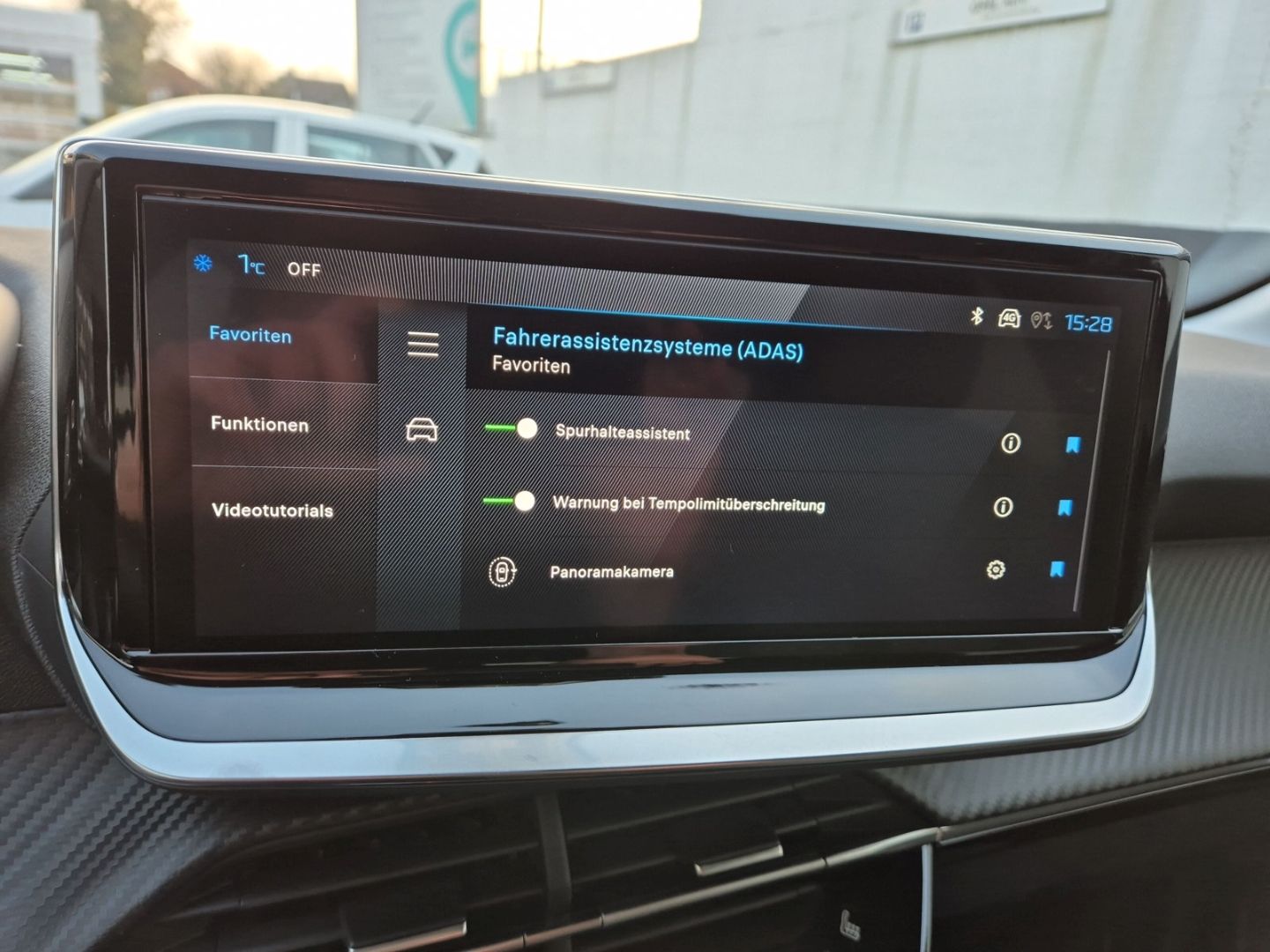 Peugeot 208 - Bild 18